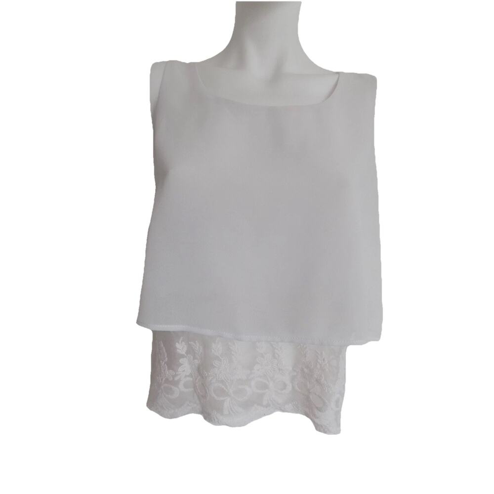 Charlotte Russe sleeveless blouse crop top cream lace hem size Small - Picture 2 of 10